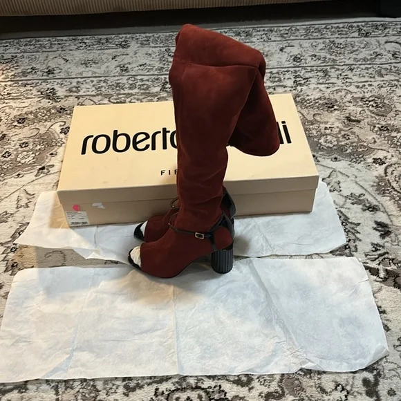 Selling never used Roberto Cavalli open toe boots. - Picture 2 of 10